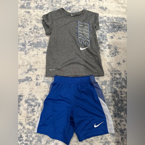 Nike Blue and gray short set Dri-fit 5-6 yrs - Picture 1 of 4